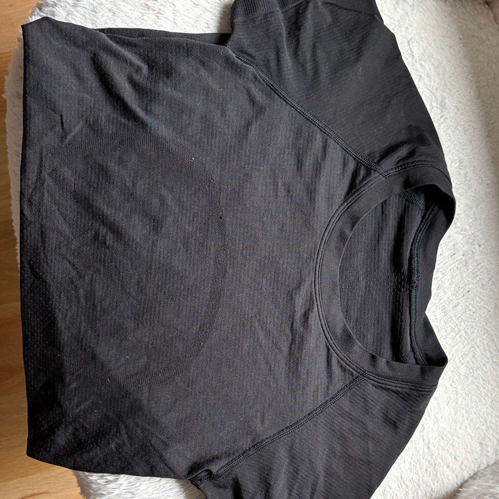 lululemon athletica Black Short Sleeve Tee